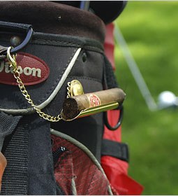 Golf Bag Cigar Holder (Credit: nytimes.com)